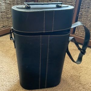 Van’s Gift Wine Alcohol Two-Bottle Bag Tote Carrier Holder Black Faux Leather